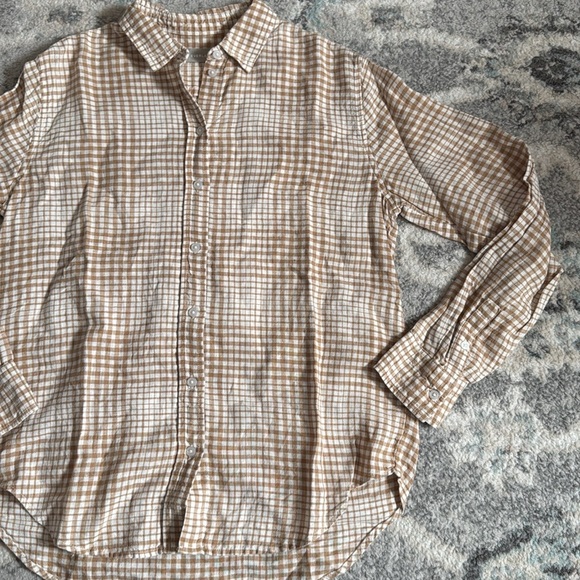 Everlane Linen Button Down - Picture 3 of 10